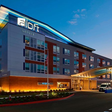 Aloft Cleveland Airport Hotel Северен Олмстед Екстериор снимка