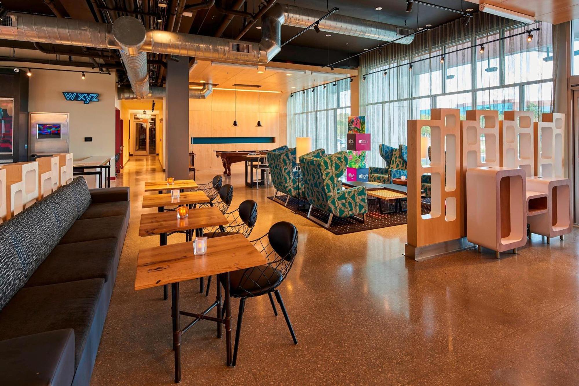 Aloft Cleveland Airport Hotel Северен Олмстед Екстериор снимка
