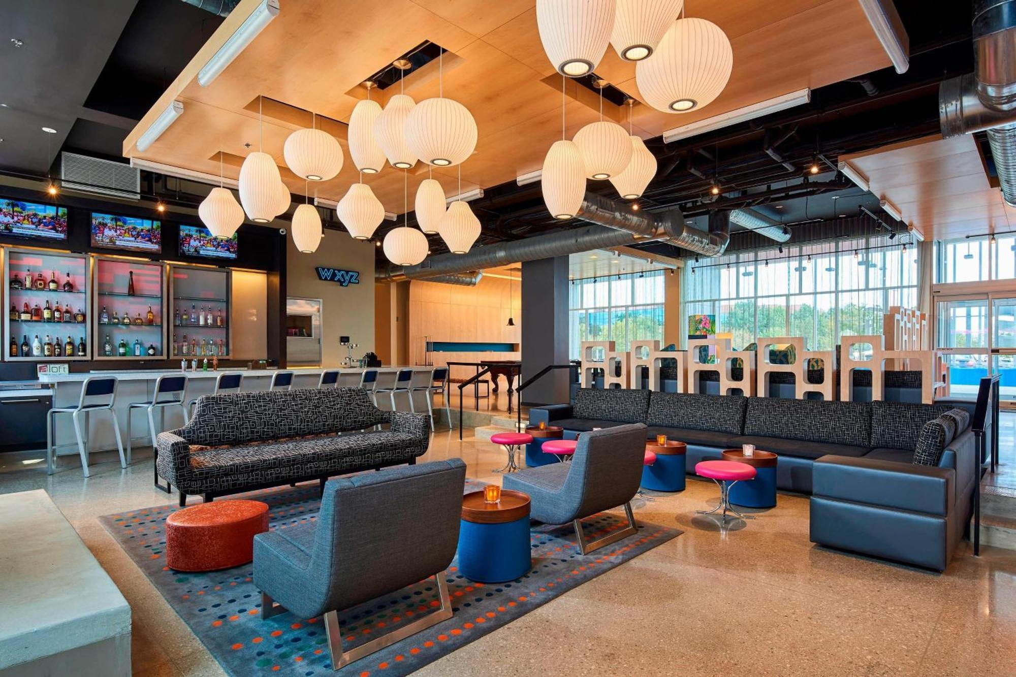 Aloft Cleveland Airport Hotel Северен Олмстед Екстериор снимка