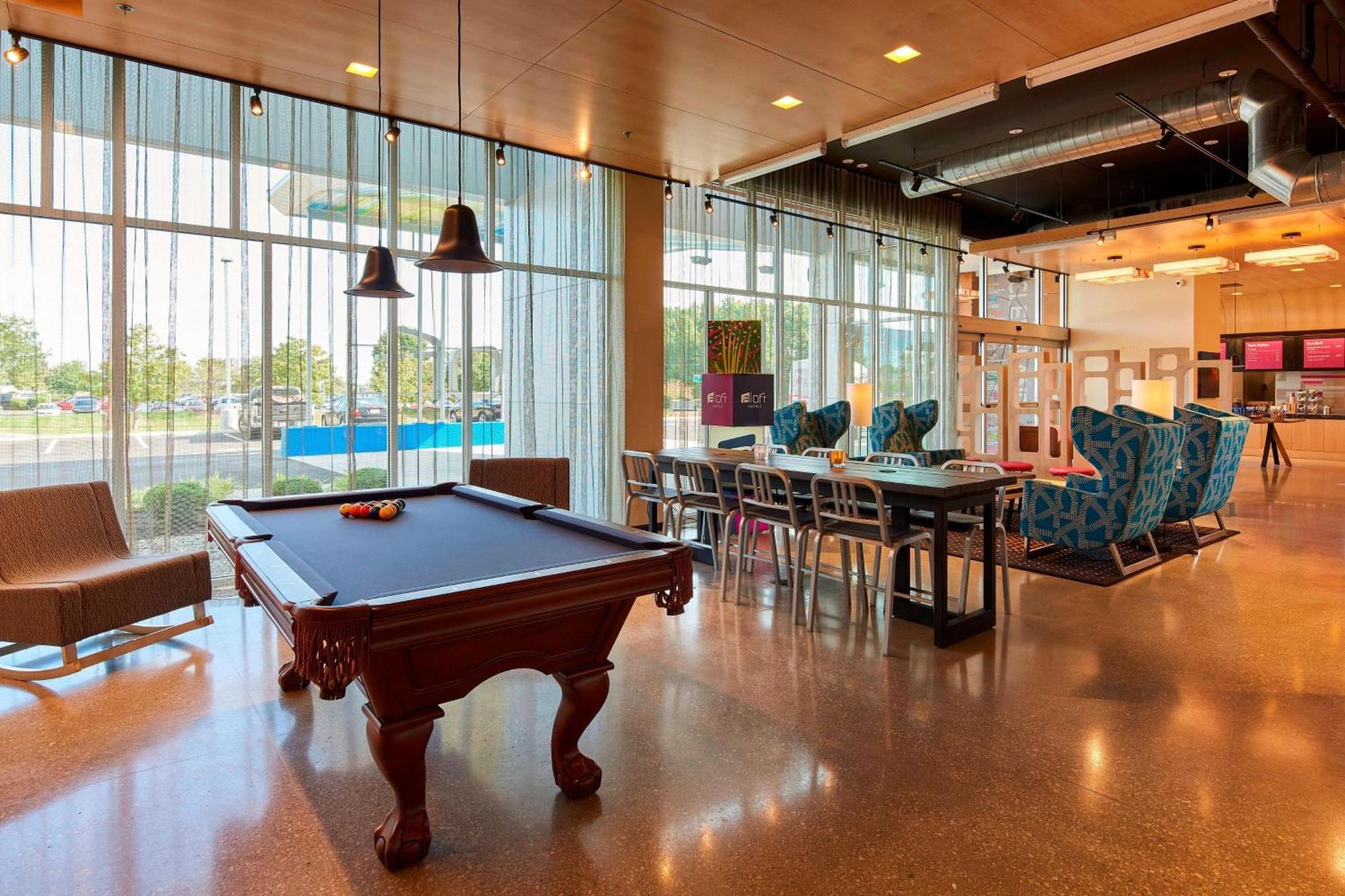 Aloft Cleveland Airport Hotel Северен Олмстед Екстериор снимка